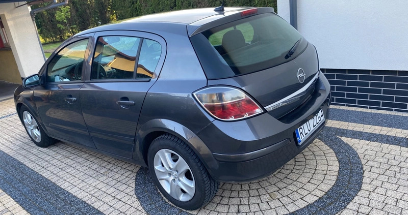 Opel Astra cena 6000 przebieg: 420000, rok produkcji 2009 z Rzeszów małe 46